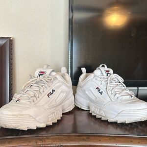 Classic fila distuptors trendy